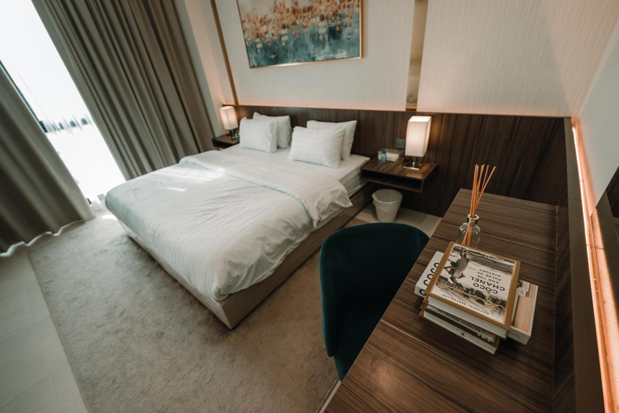 Luxury Al Yasmine 1 Apartment *