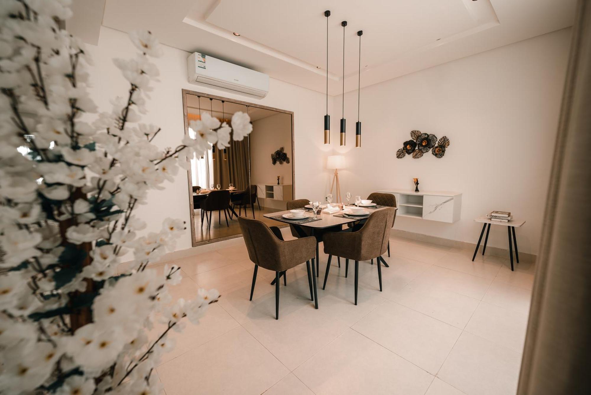 Luxury Al Yasmine 1 *