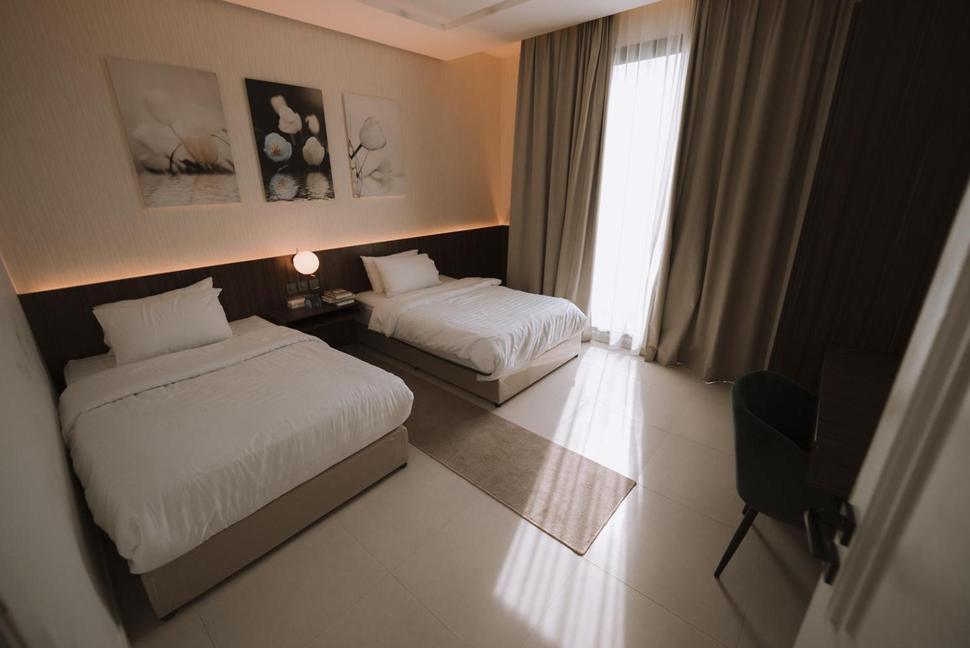 Luxury Al Yasmine 1 *
